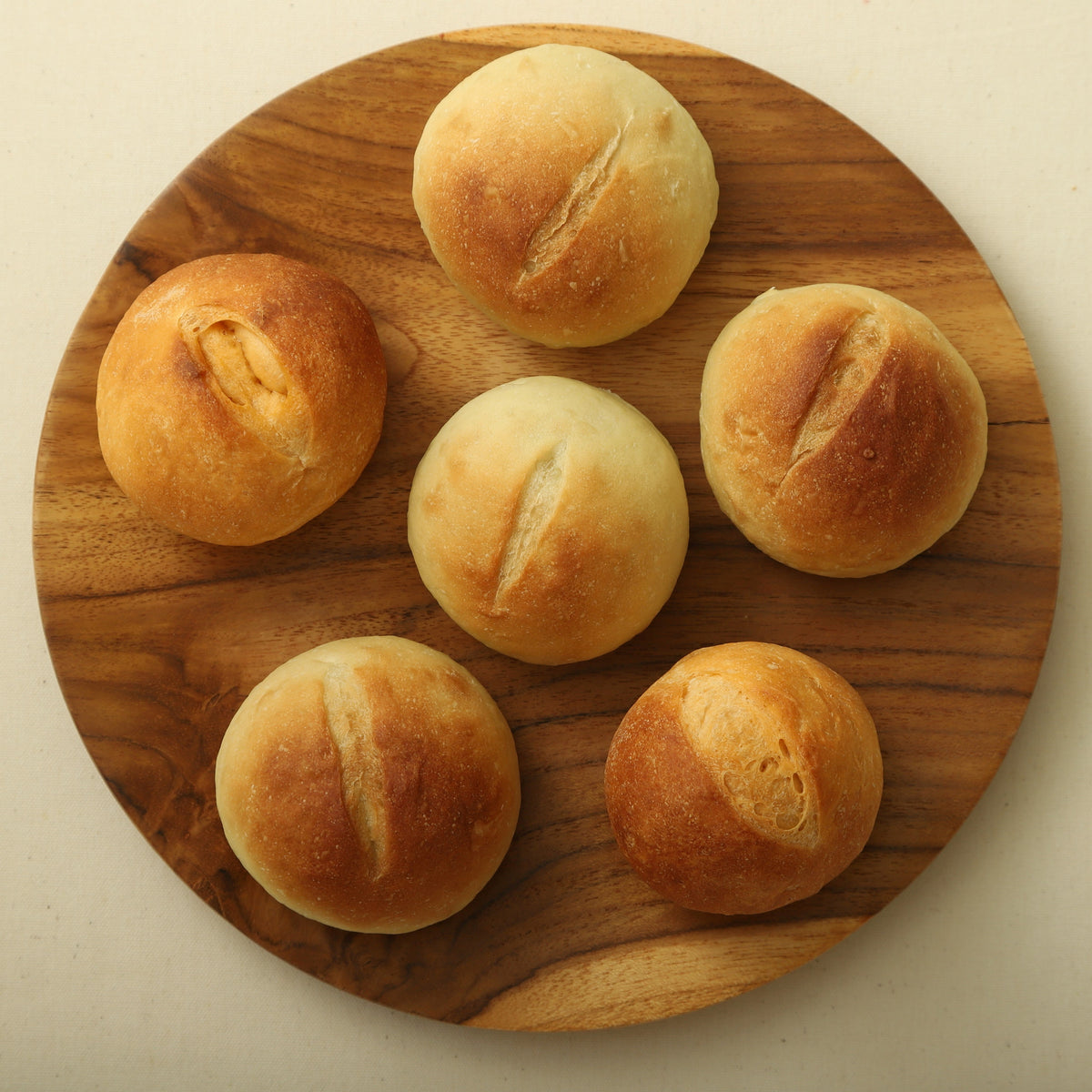 卵 牛乳不使用、まるごと野菜の丸パンの作り方・レシピ