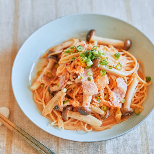 ベーコンとしめじのキムチクリームパスタの作り方・レシピ