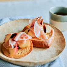 生ハムとりんごのオープンサンドの作り方・レシピ
