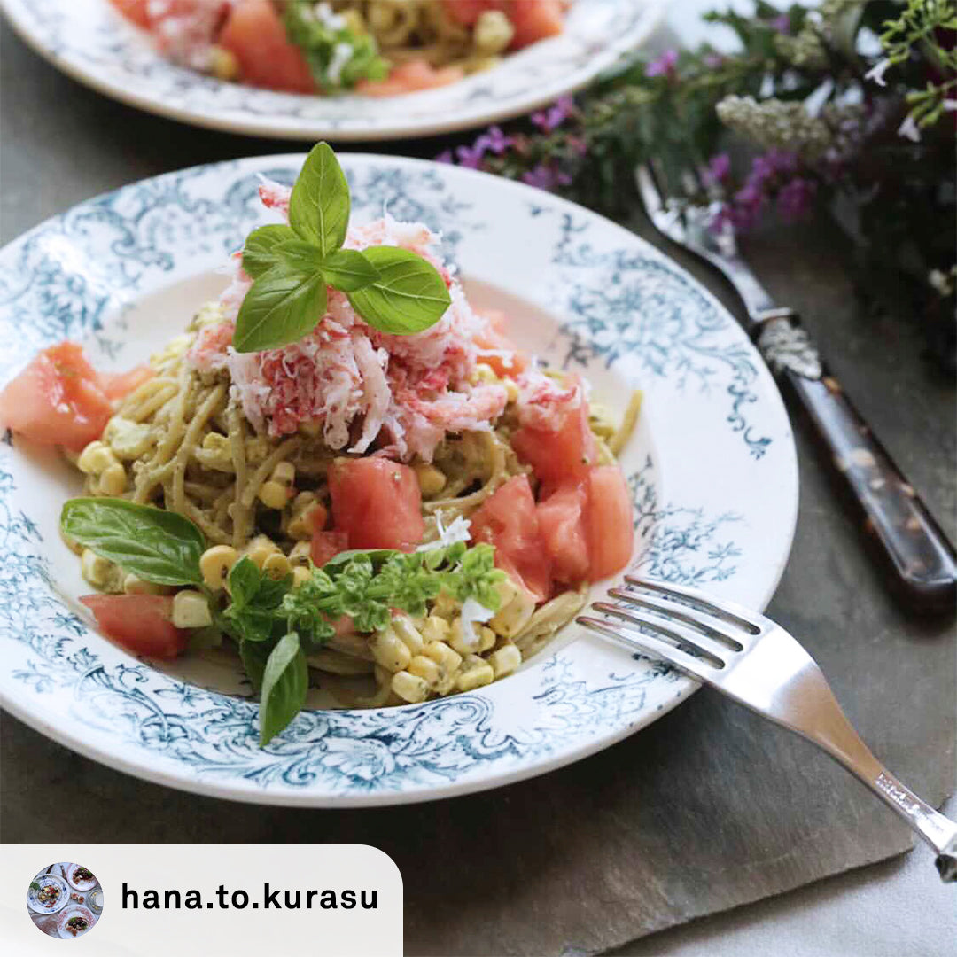 【hana.to.kurasu レシピ】カニとトウモロコシとフルーツトマトのジェノベーゼパスタの作り方・レシピ