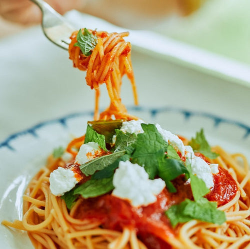 たっぷりトマトの無水パスタソース カッテージチーズトッピングの作り方・レシピ