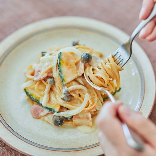 フライパンひとつでかぼちゃときのこのクリームパスタの作り方・レシピ